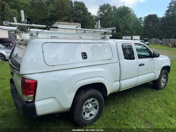 2017 TOYOTA TACOMA SR