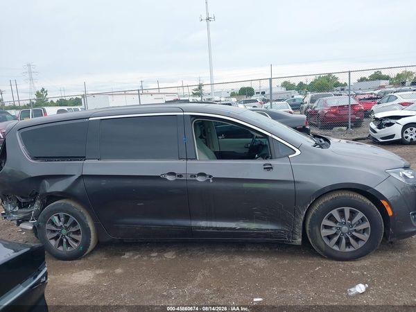 2020 CHRYSLER PACIFICA TOURING L PLUS