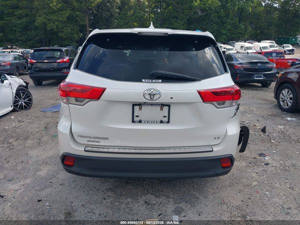 2017 TOYOTA HIGHLANDER LE PLUS