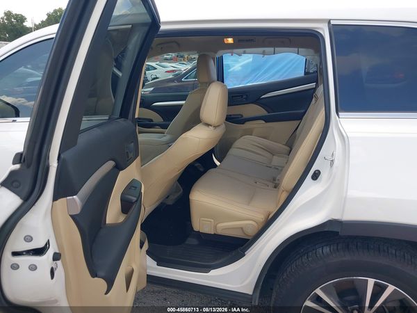 2017 TOYOTA HIGHLANDER LE PLUS