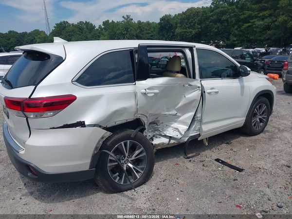 2017 TOYOTA HIGHLANDER LE PLUS