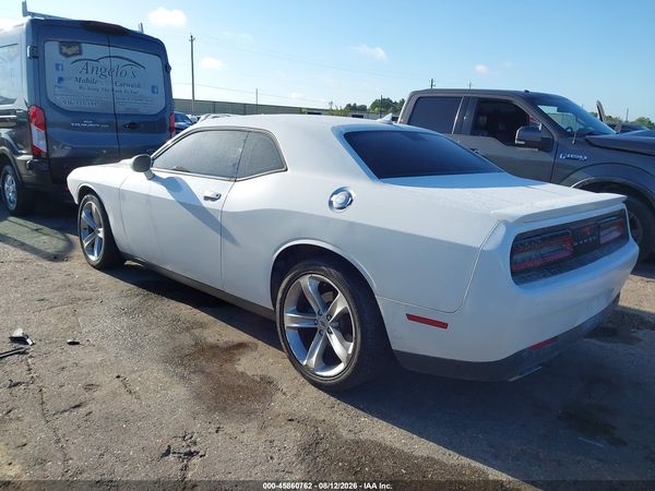 2017 DODGE CHALLENGER SXT