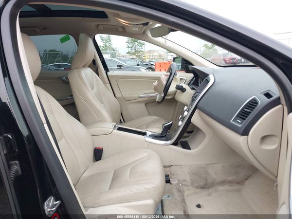 2016 VOLVO XC60 T5 PREMIER