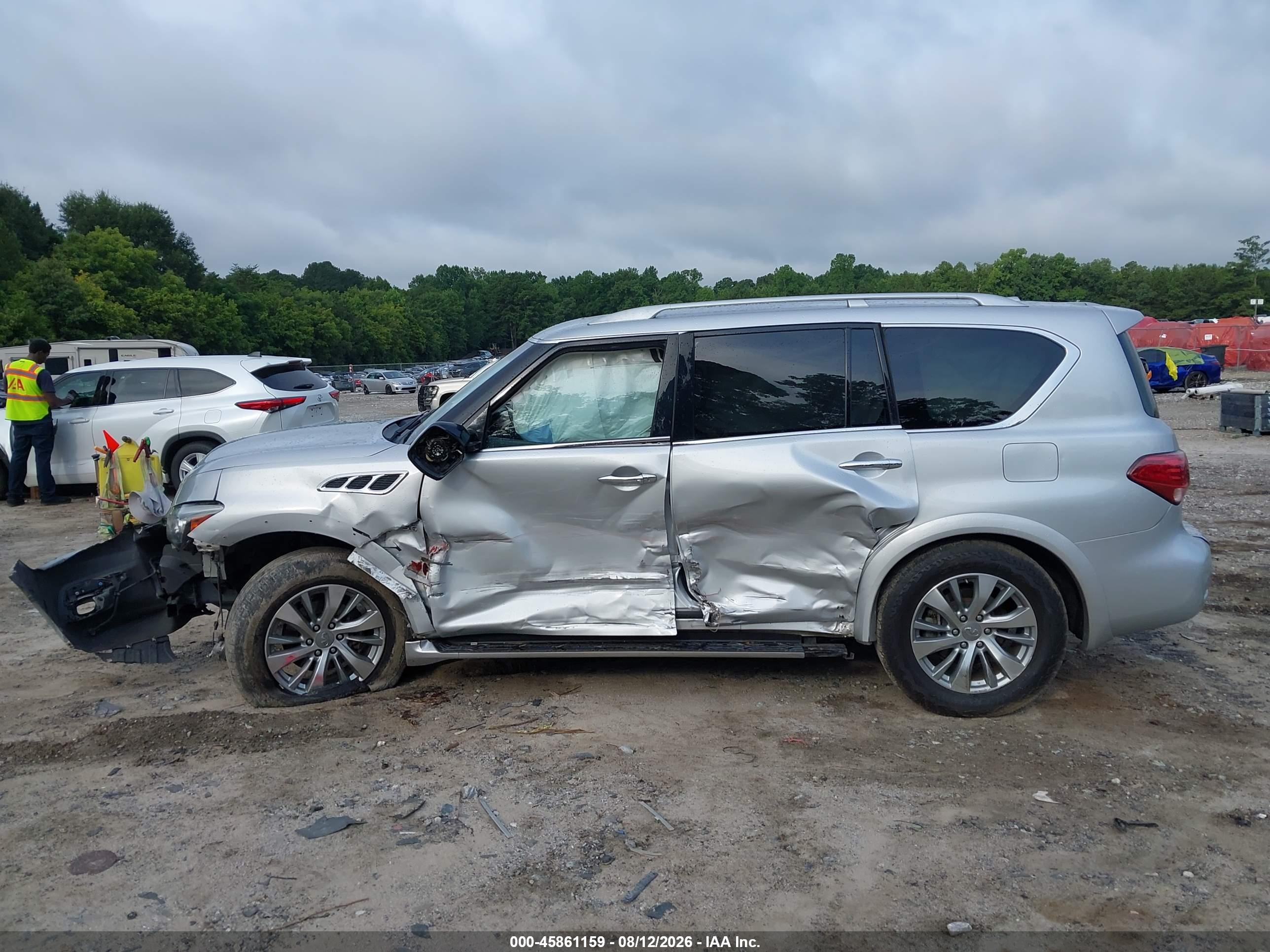 2016 INFINITI QX80