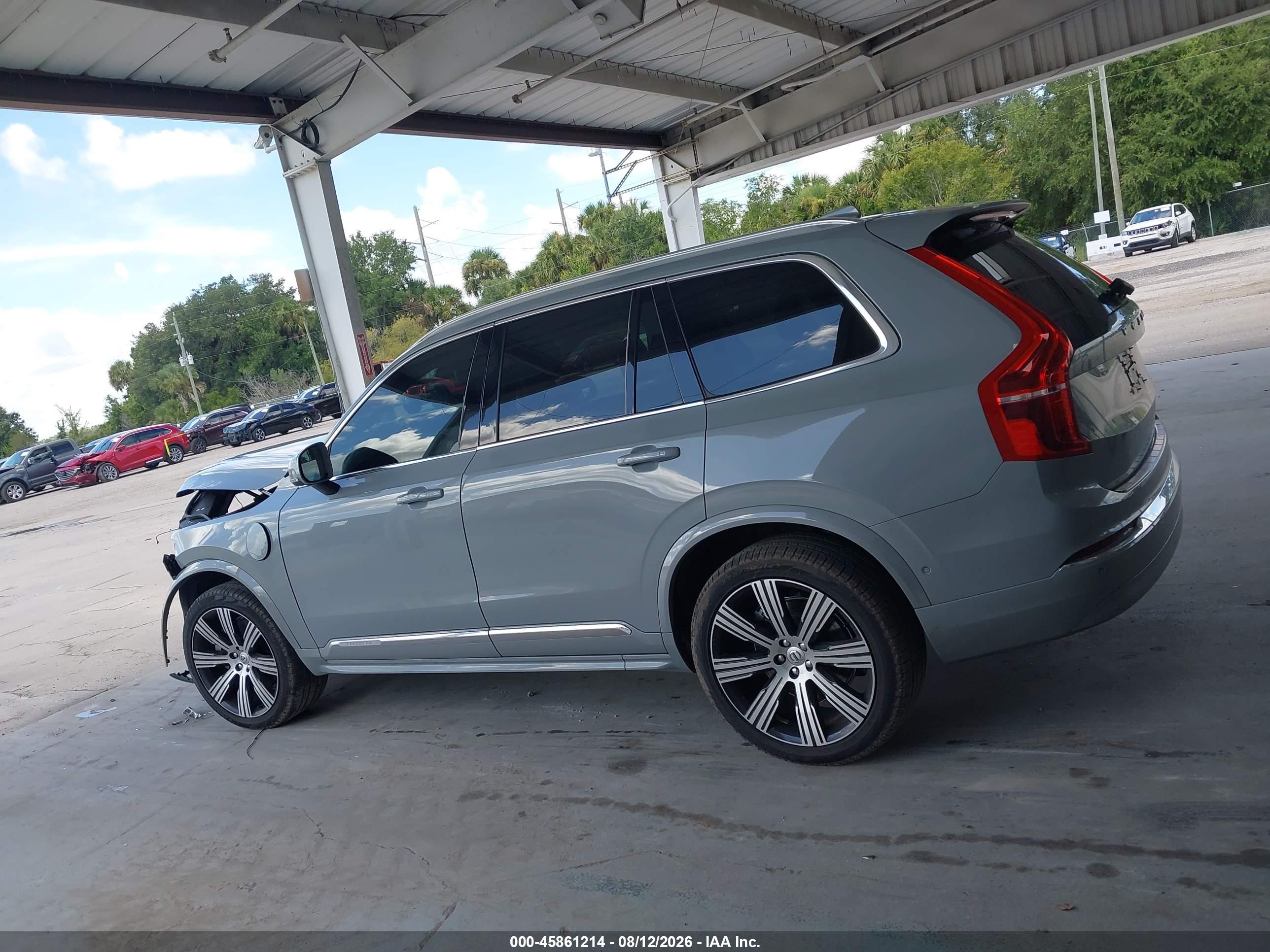 2024 VOLVO XC90 RECHARGE PLUG-IN HYBRID T8 ULTIMATE 6-SEATER