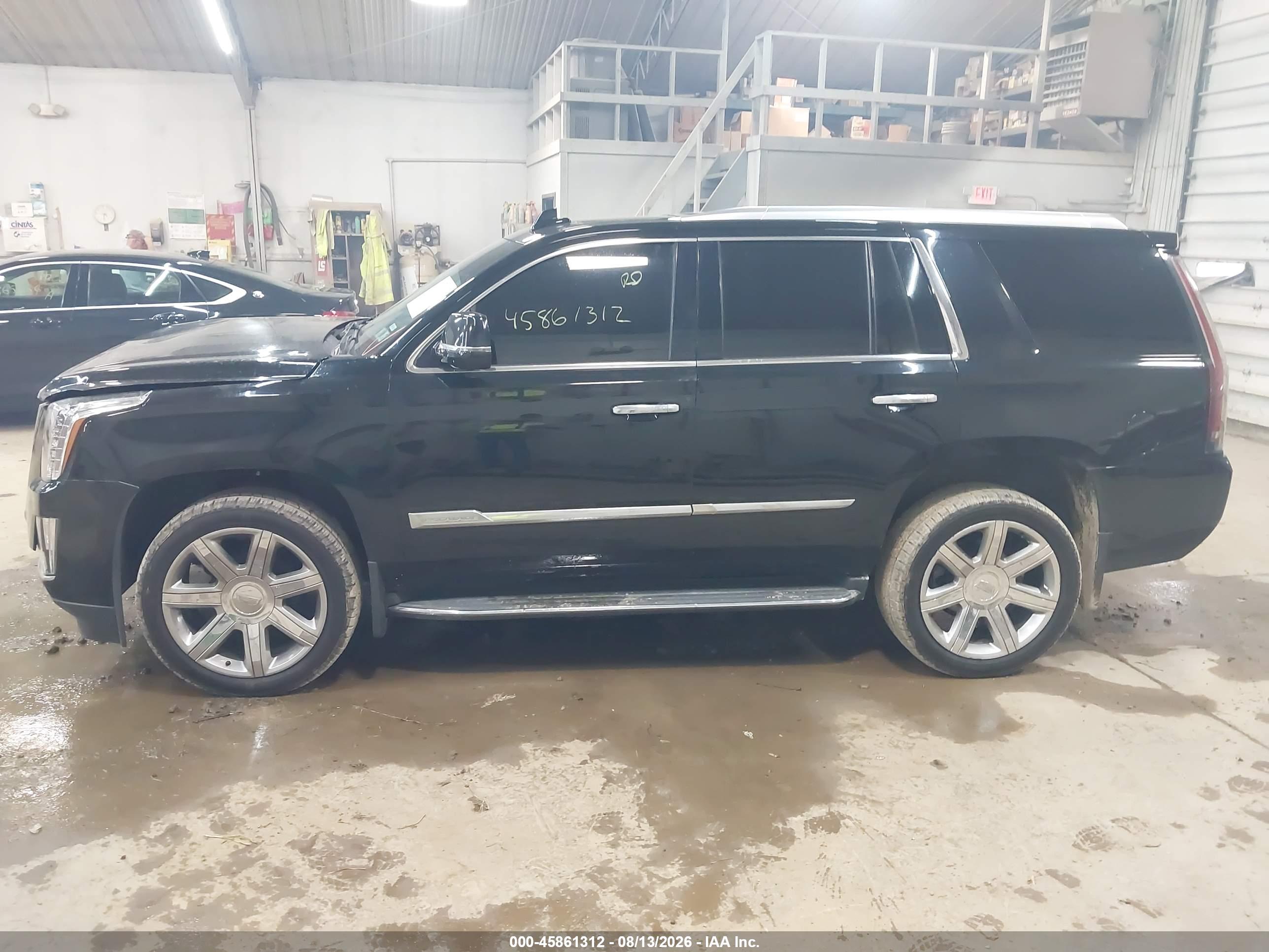 2016 CADILLAC ESCALADE LUXURY COLLECTION