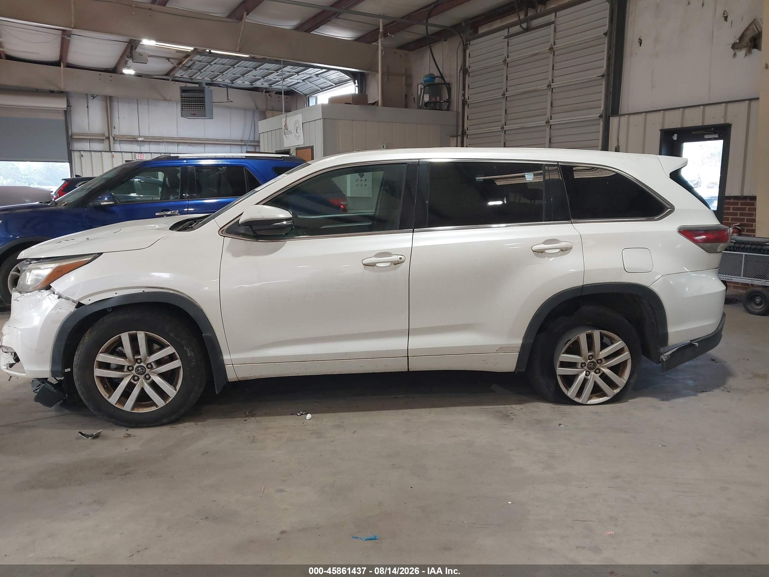 2016 TOYOTA HIGHLANDER LE V6