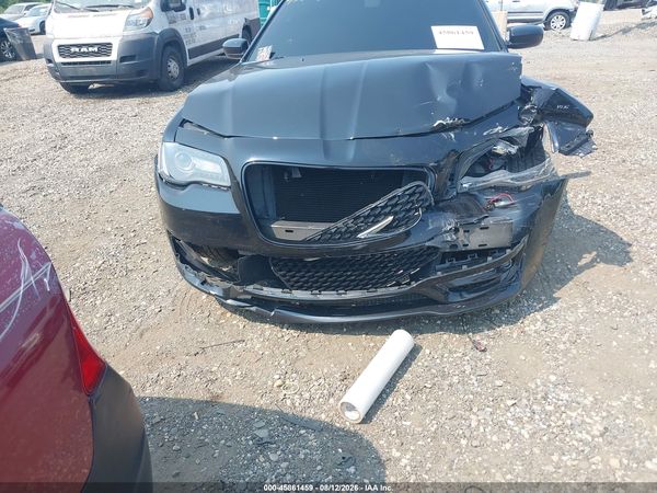 2017 CHRYSLER 300 LIMITED