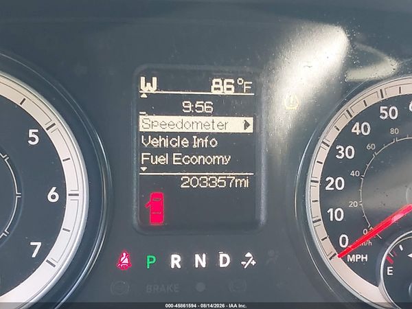 2016 RAM 1500 SLT