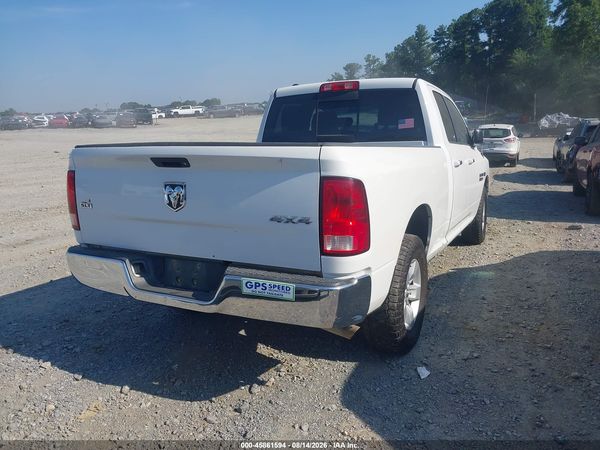 2016 RAM 1500 SLT