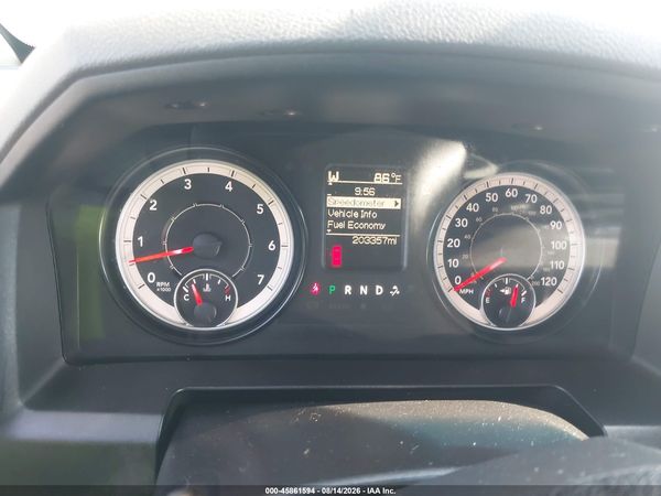 2016 RAM 1500 SLT
