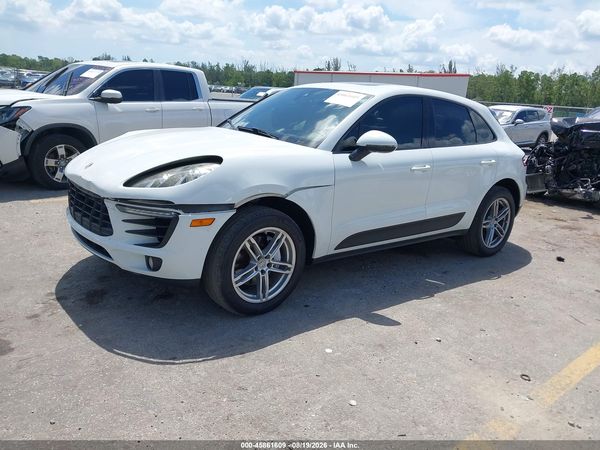 2017 PORSCHE MACAN