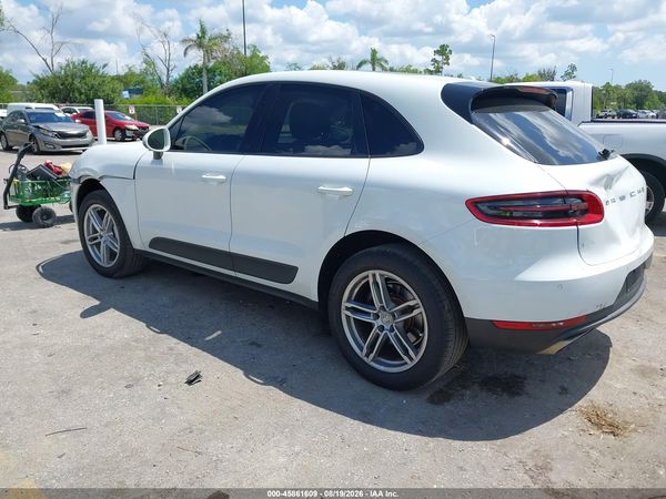2017 PORSCHE MACAN