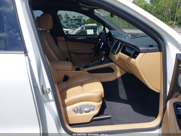 2017 PORSCHE MACAN