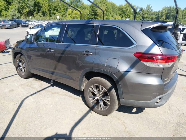2018 TOYOTA HIGHLANDER LE
