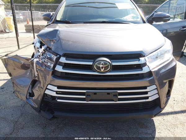 2018 TOYOTA HIGHLANDER LE