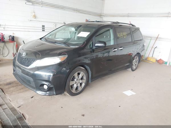 2013 TOYOTA SIENNA — I2