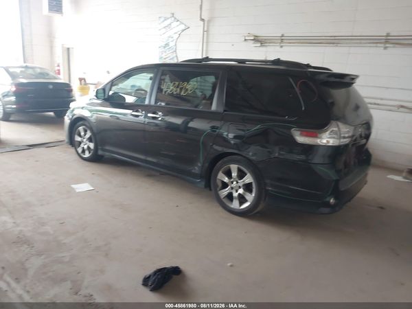 2013 TOYOTA SIENNA SE 8 PASSENGER — I3