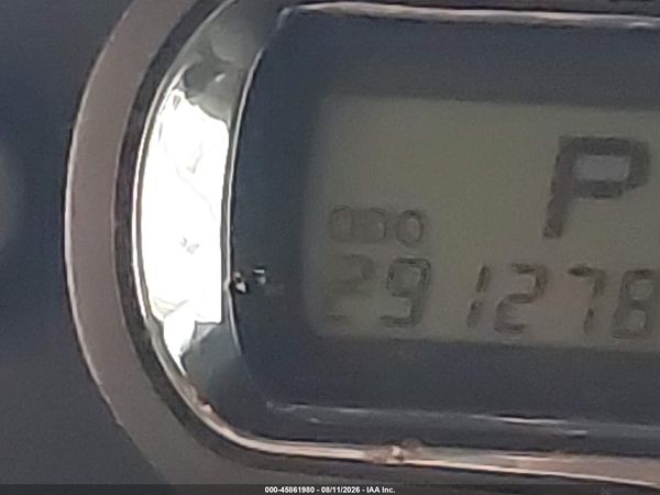 2013 TOYOTA SIENNA SE 8 PASSENGER — I118