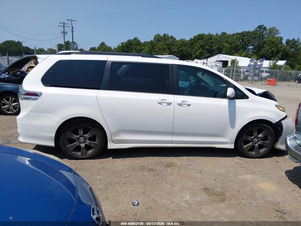 2015 TOYOTA SIENNA SPORT