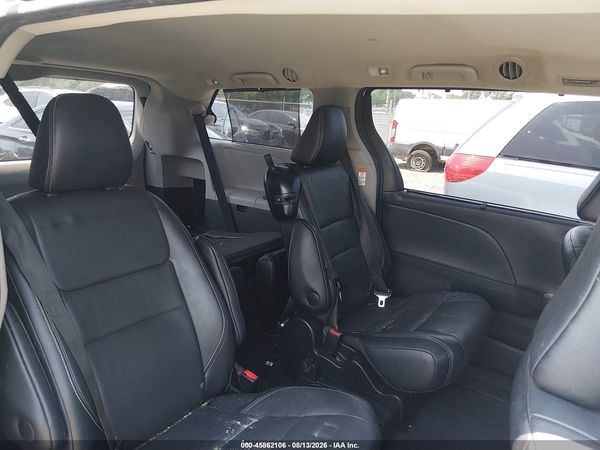 2015 TOYOTA SIENNA SPORT