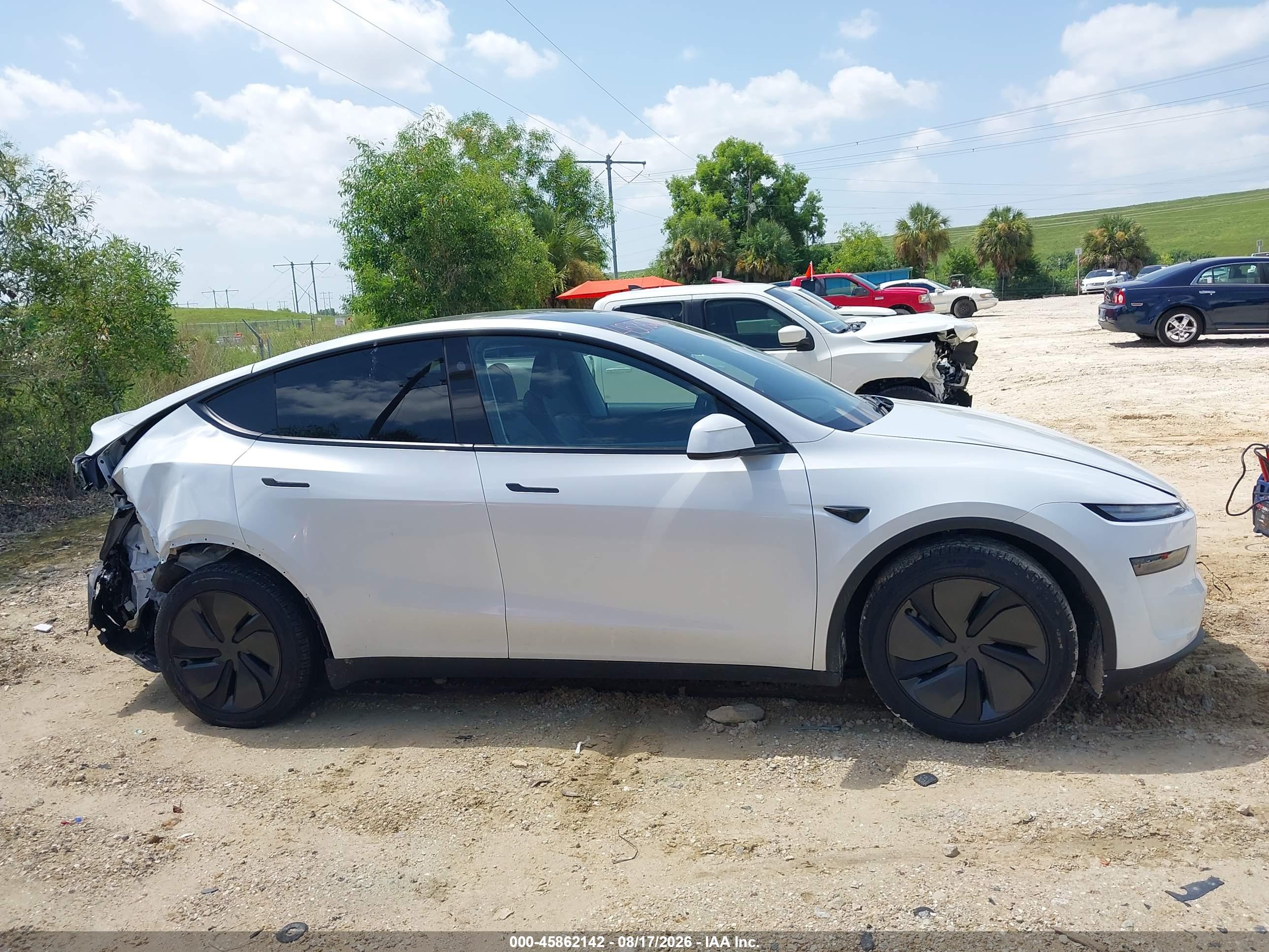 2026 TESLA MODEL Y PREMIUM/REAR-WHEEL DRIVE