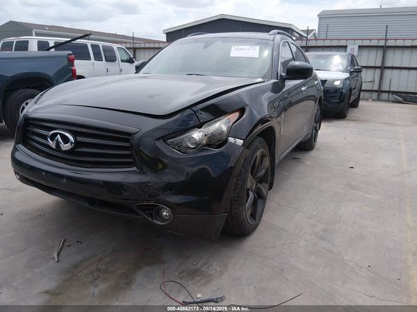 2016 INFINITI QX70