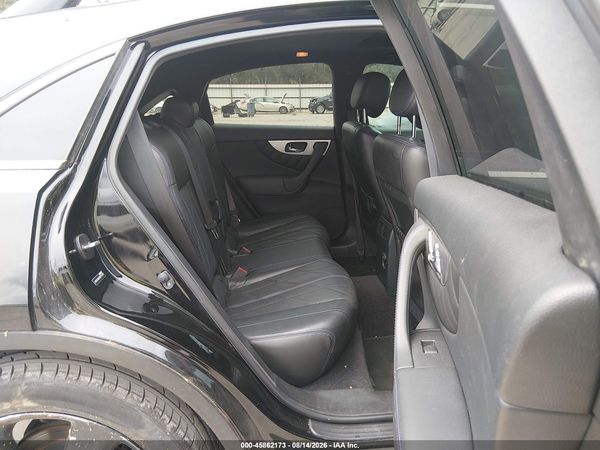 2016 INFINITI QX70