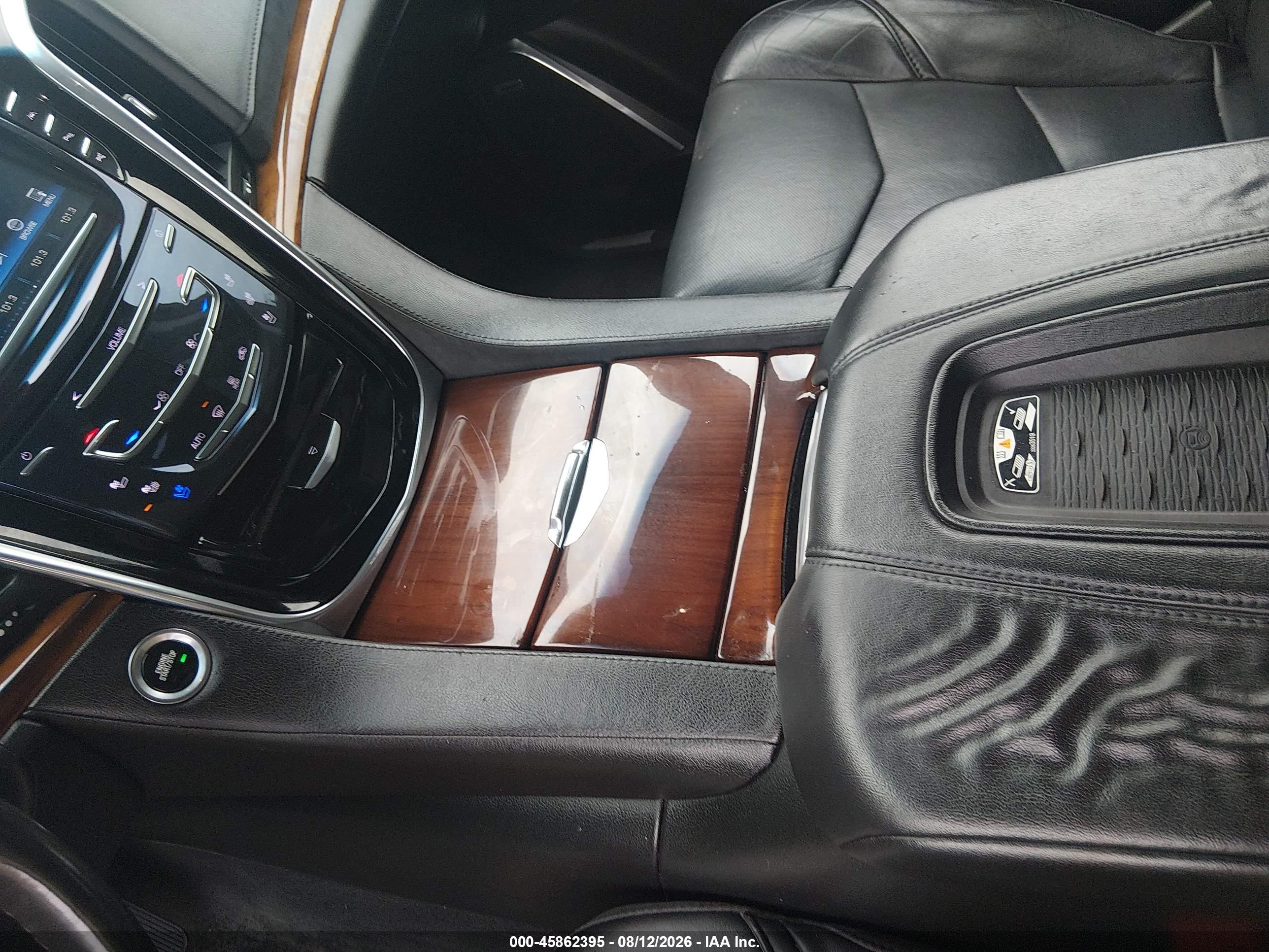 2017 CADILLAC ESCALADE LUXURY
