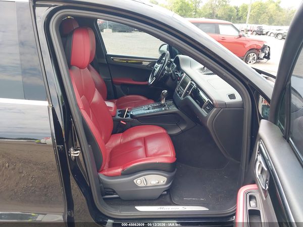 2016 PORSCHE MACAN S