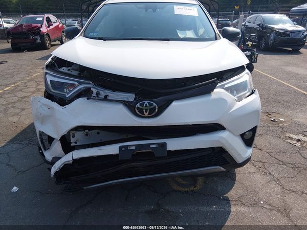 2017 TOYOTA RAV4 SE
