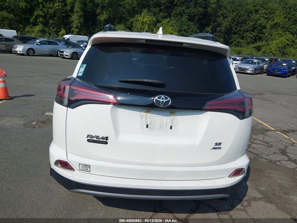 2017 TOYOTA RAV4 SE