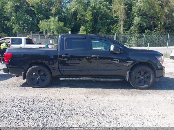 2024 NISSAN TITAN SV 4X4
