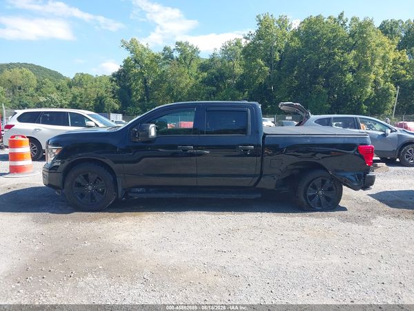 2024 NISSAN TITAN
