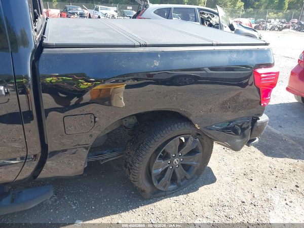 2024 NISSAN TITAN SV 4X4