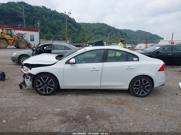 2017 VOLVO S60 T5 DYNAMIC