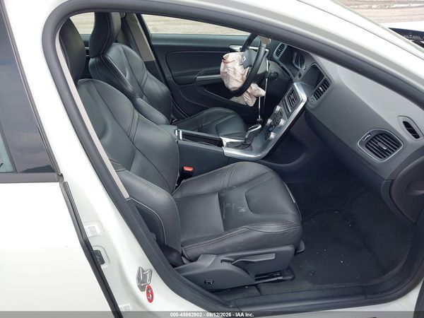 2017 VOLVO S60 T5 DYNAMIC