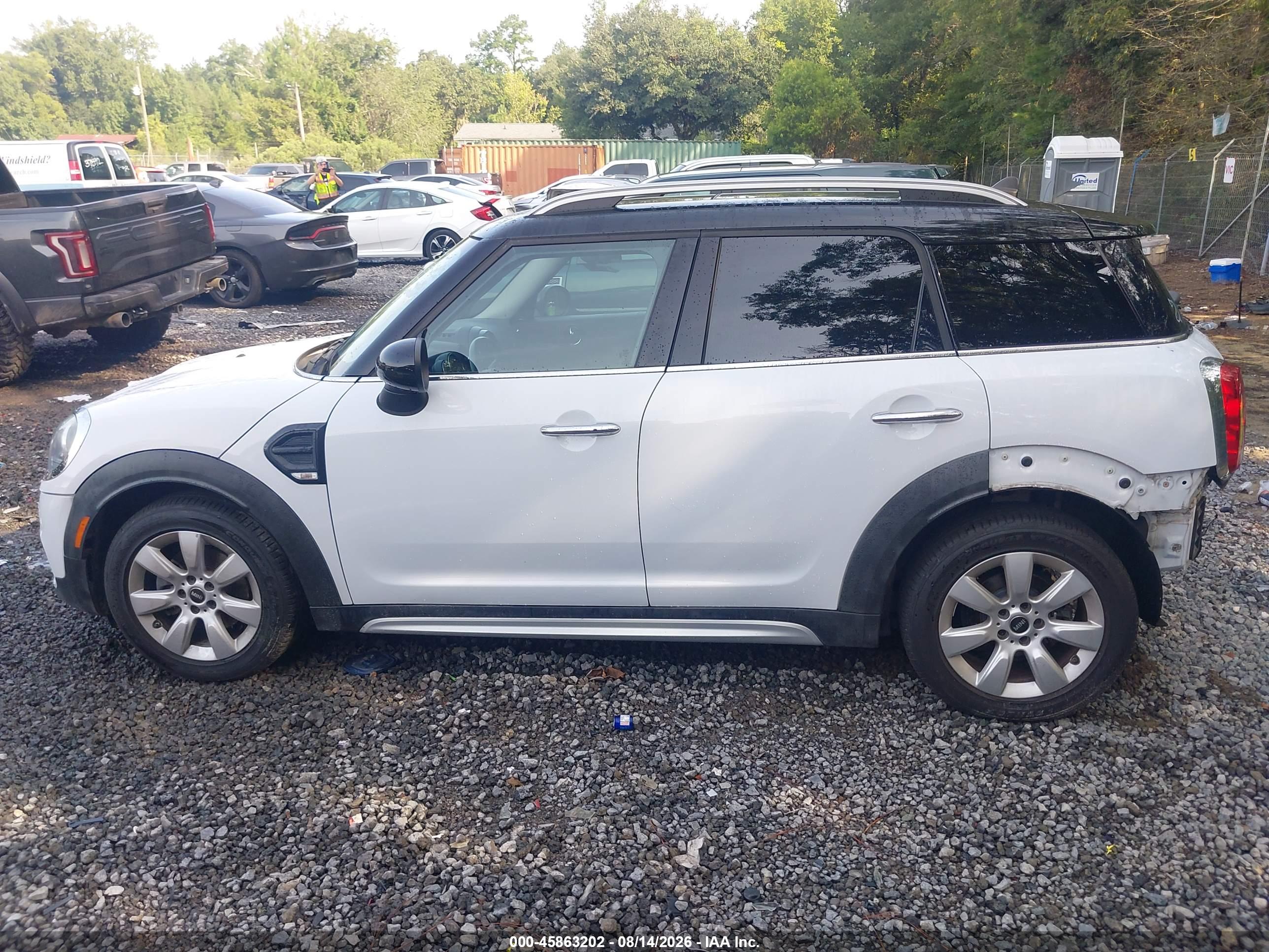 2018 MINI COUNTRYMAN COOPER
