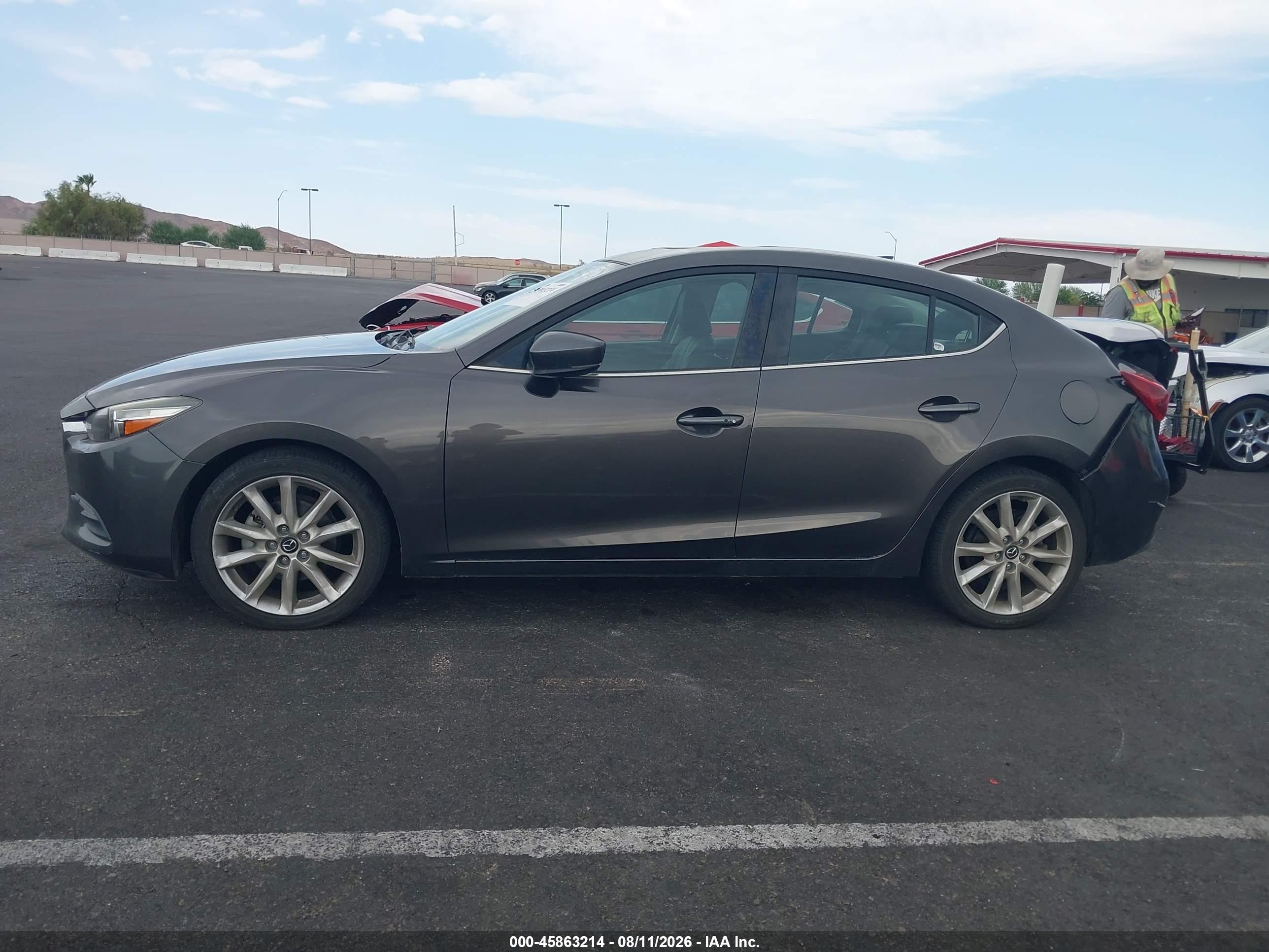 2017 MAZDA MAZDA3 TOURING