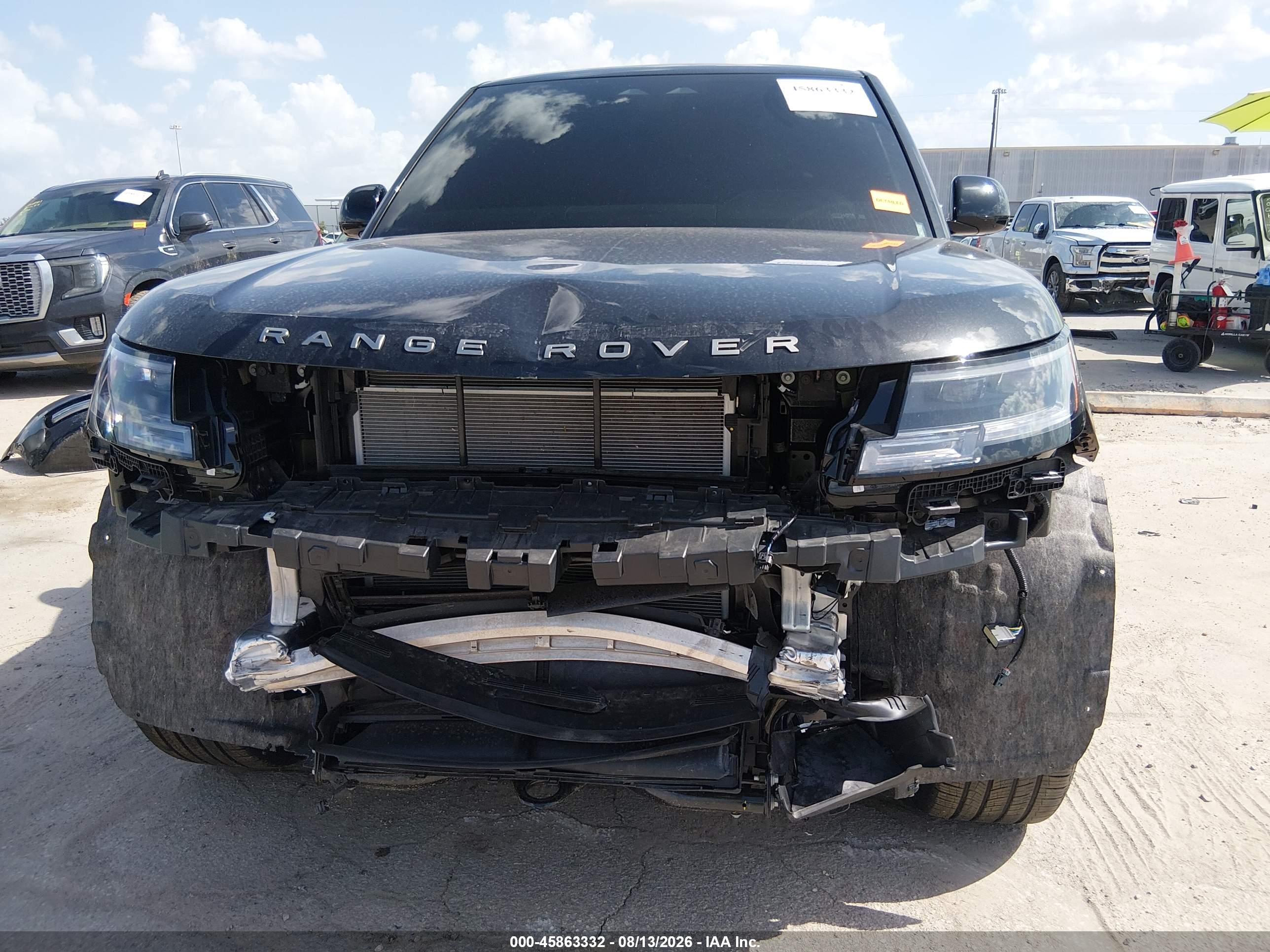 2026 LAND ROVER RANGE ROVER P400 SE 7 SEAT