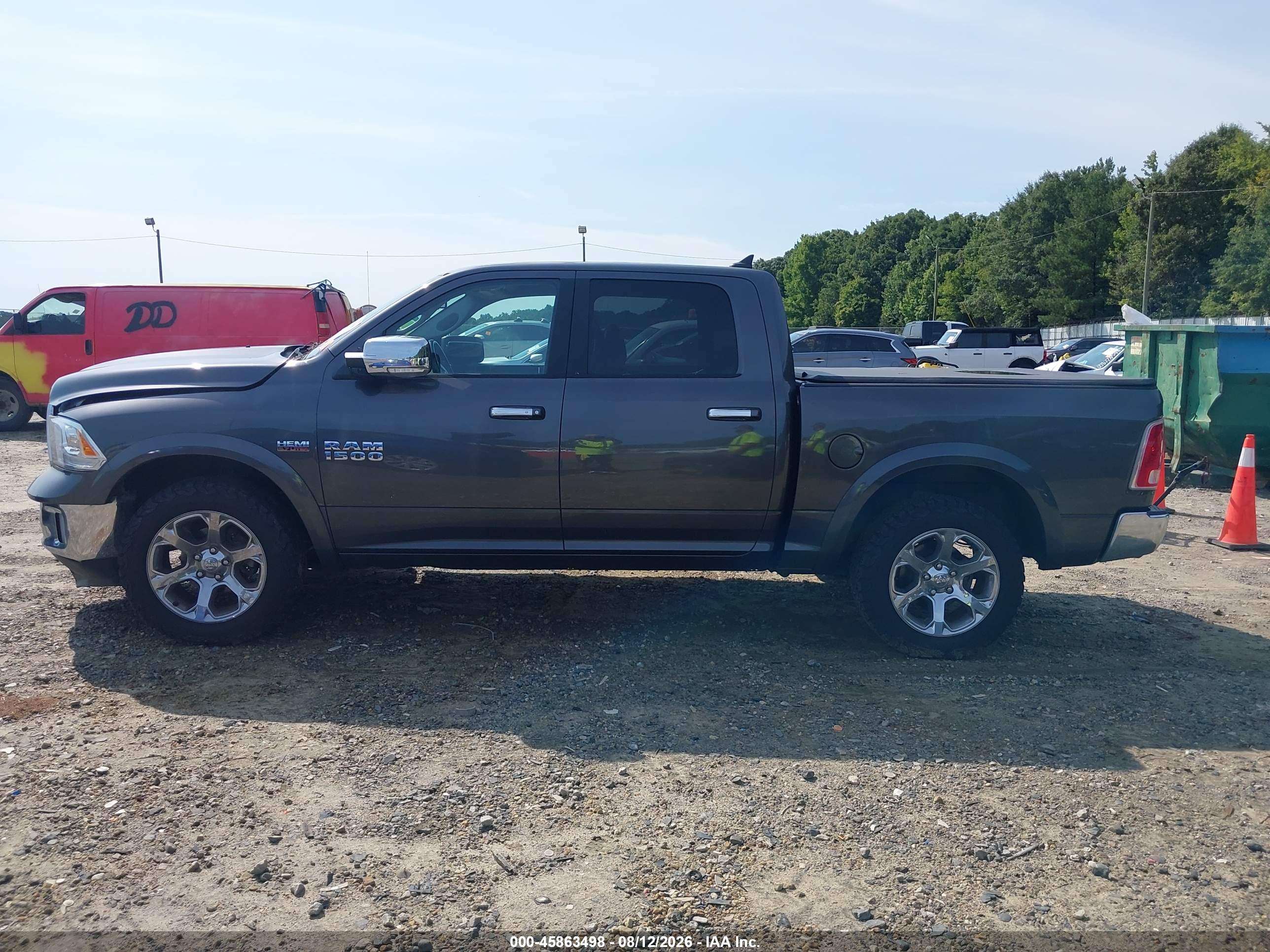 2017 RAM 1500 LARAMIE  4X4 5'7 BOX