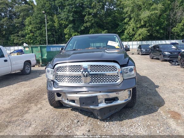 2017 RAM 1500 LARAMIE  4X4 5'7 BOX
