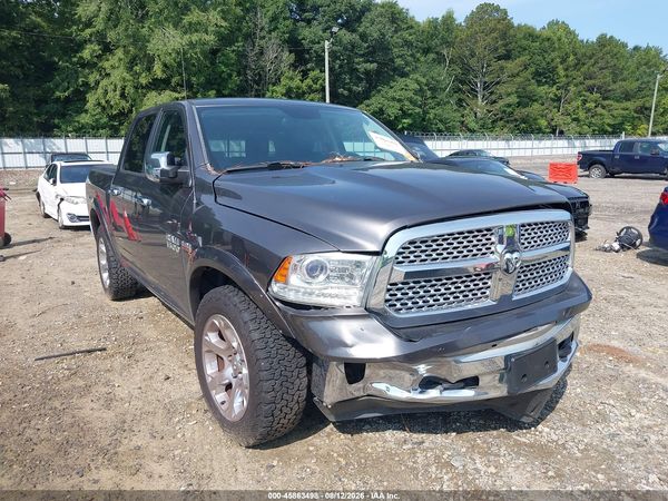 2017 RAM 1500 LARAMIE  4X4 5'7 BOX