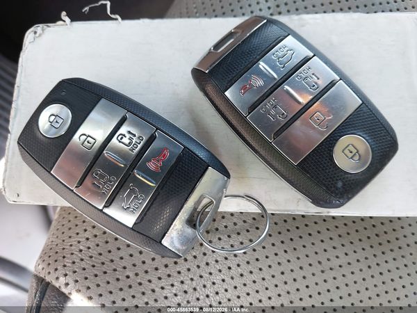 2017 KIA SEDONA LX