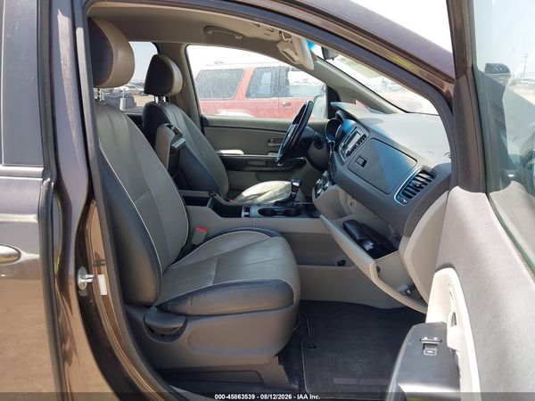 2017 KIA SEDONA LX