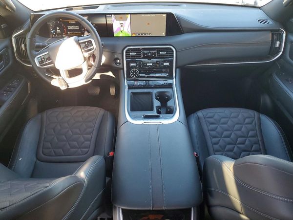 2025 NISSAN ARMADA Platinum