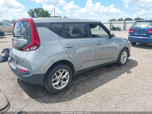 2022 KIA SOUL LX