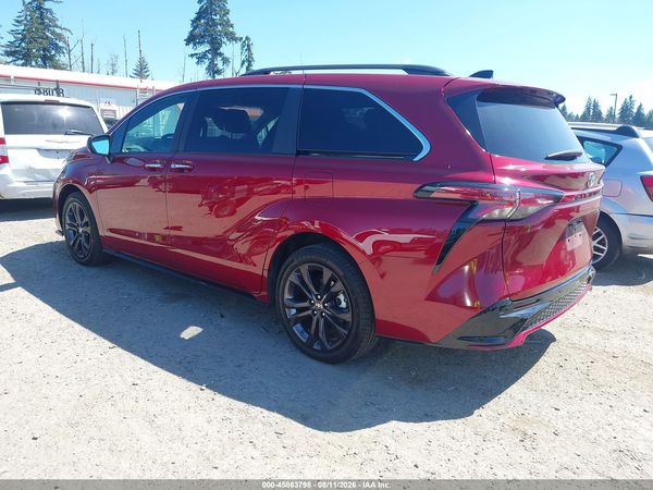 2024 TOYOTA SIENNA XSE