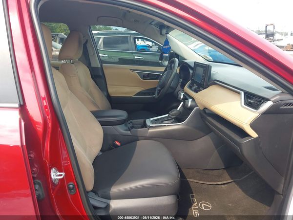 2019 TOYOTA RAV4 LE