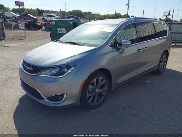 2019 CHRYSLER PACIFICA LIMITED